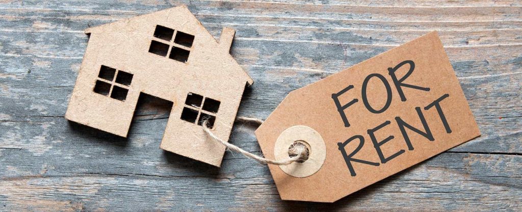 An image showing holiday home rental services as a set of keys to the holiday home
