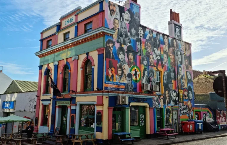 Shopping in the Brighton North Laines