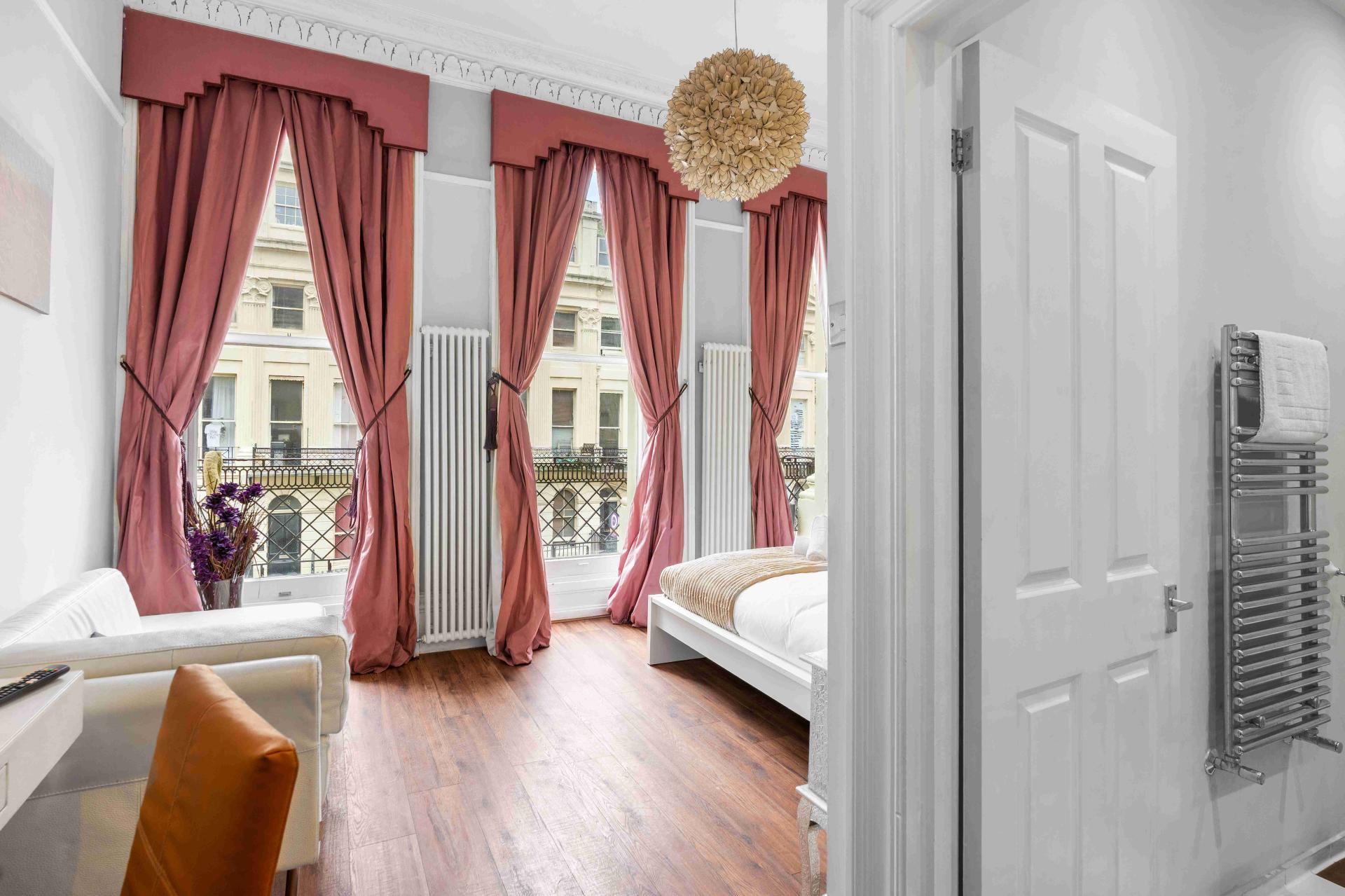 A room at The Oriental holiday rental